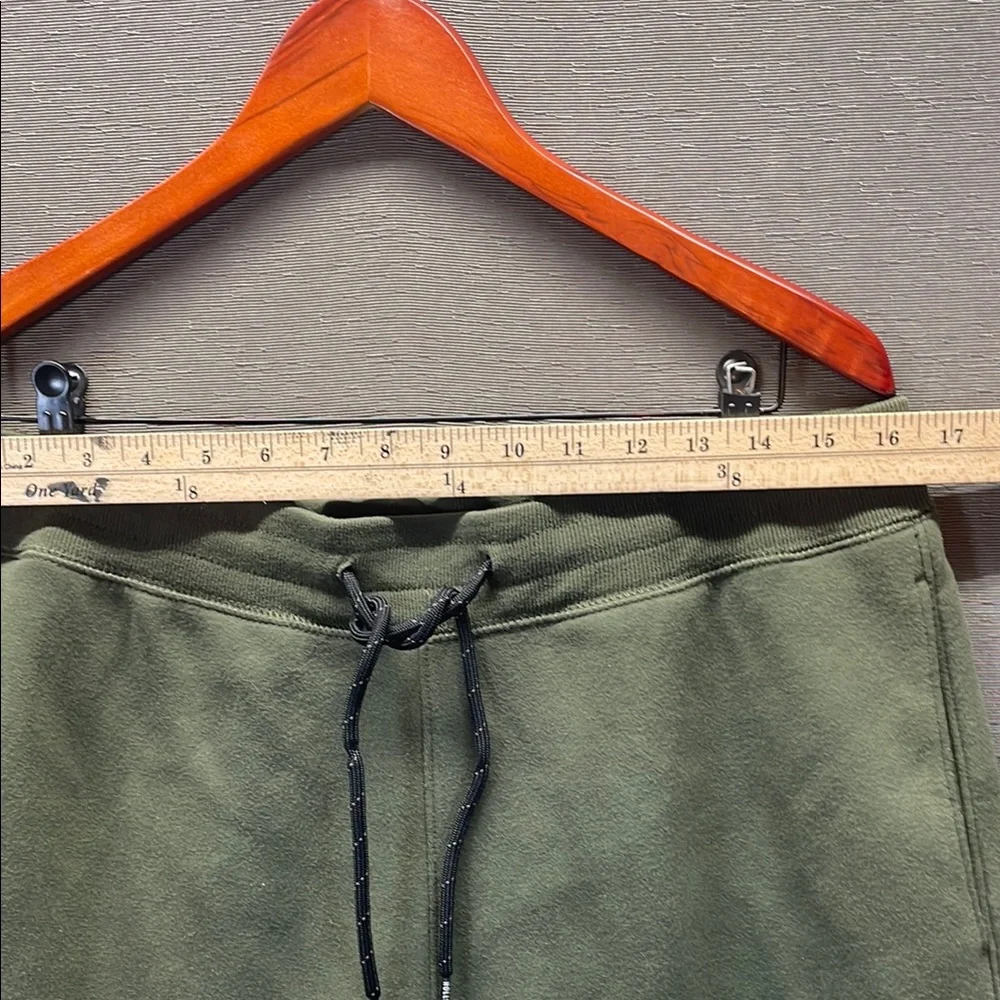 Hollister Green Cargo Pants‎ with Elastic Cuffs